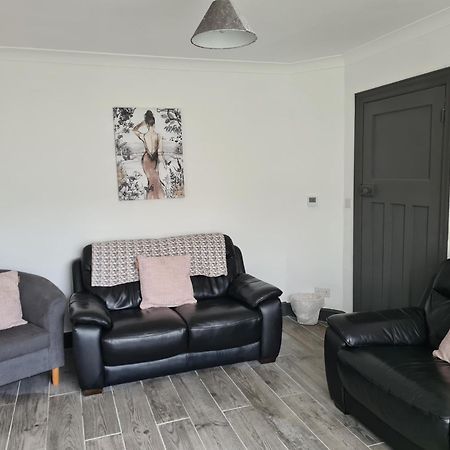 Villa Blodfa Holyhead Esterno foto